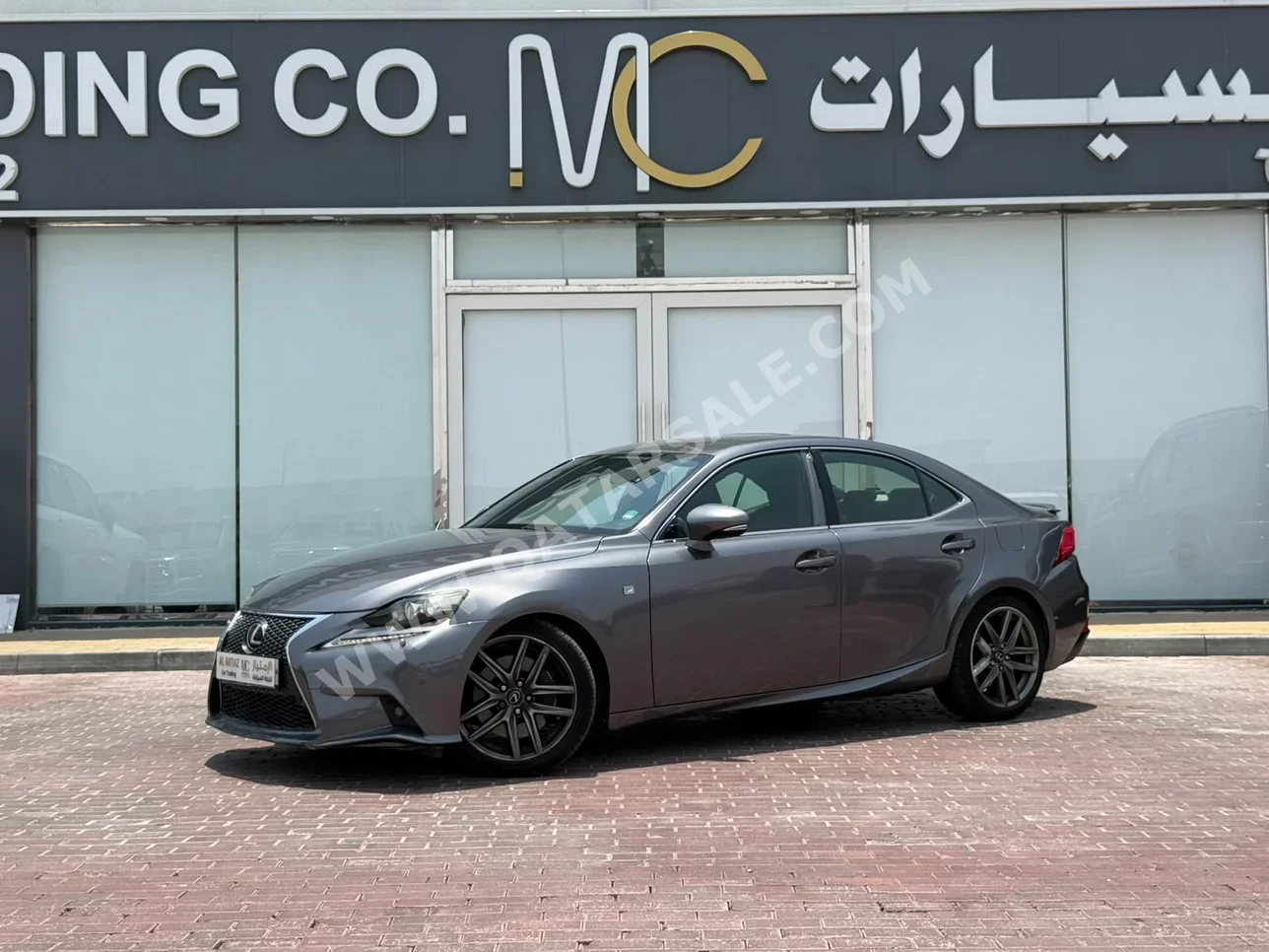 لكزس  اي اس  350  2015  اوتوماتيك  260,000 كم  6 سلندر  دفع خلفي  سيدان  رمادي
