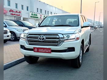 Toyota  Land Cruiser  GXR  2021  Automatic  275,000 Km  6 Cylinder  Four Wheel Drive (4WD)  SUV  White