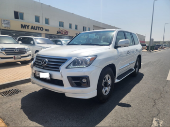 Lexus LX 570 S 2008 Automatic 220,000 Km 8 Cylinder Four Wheel Drive (4WD) SUV White