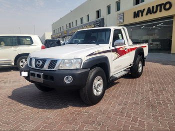 Nissan  Patrol  SGL  2017  Manual  246,000 Km  6 Cylinder  Four Wheel Drive (4WD)  Pick Up  White