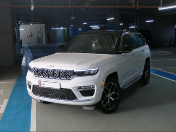 Jeep Grand Cherokee Summit 2025 Automatic 1,800 Km 6 Cylinder Four Wheel Drive (4WD) SUV White With Warranty