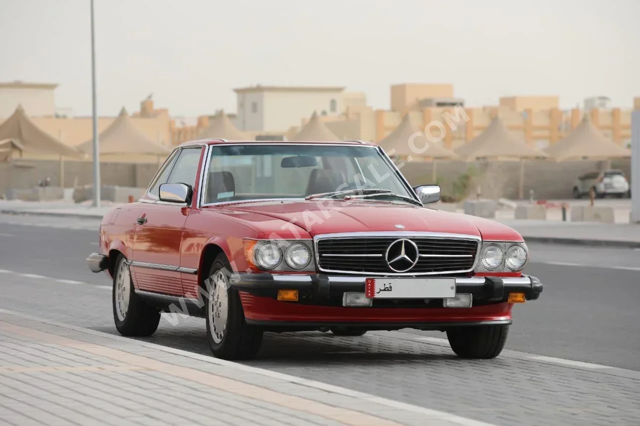 Mercedes-Benz SL 560 1987 Automatic 45,000 Km 8 Cylinder Rear Wheel Drive (RWD) Coupe / Sport Red
