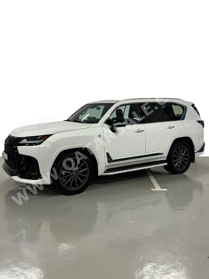 لكزس ال اكس 600 اف سبورت 2023 اوتوماتيك 20,000 كم 6 سلندر دفع رباعي اس يو في أبيض تحت الضمان