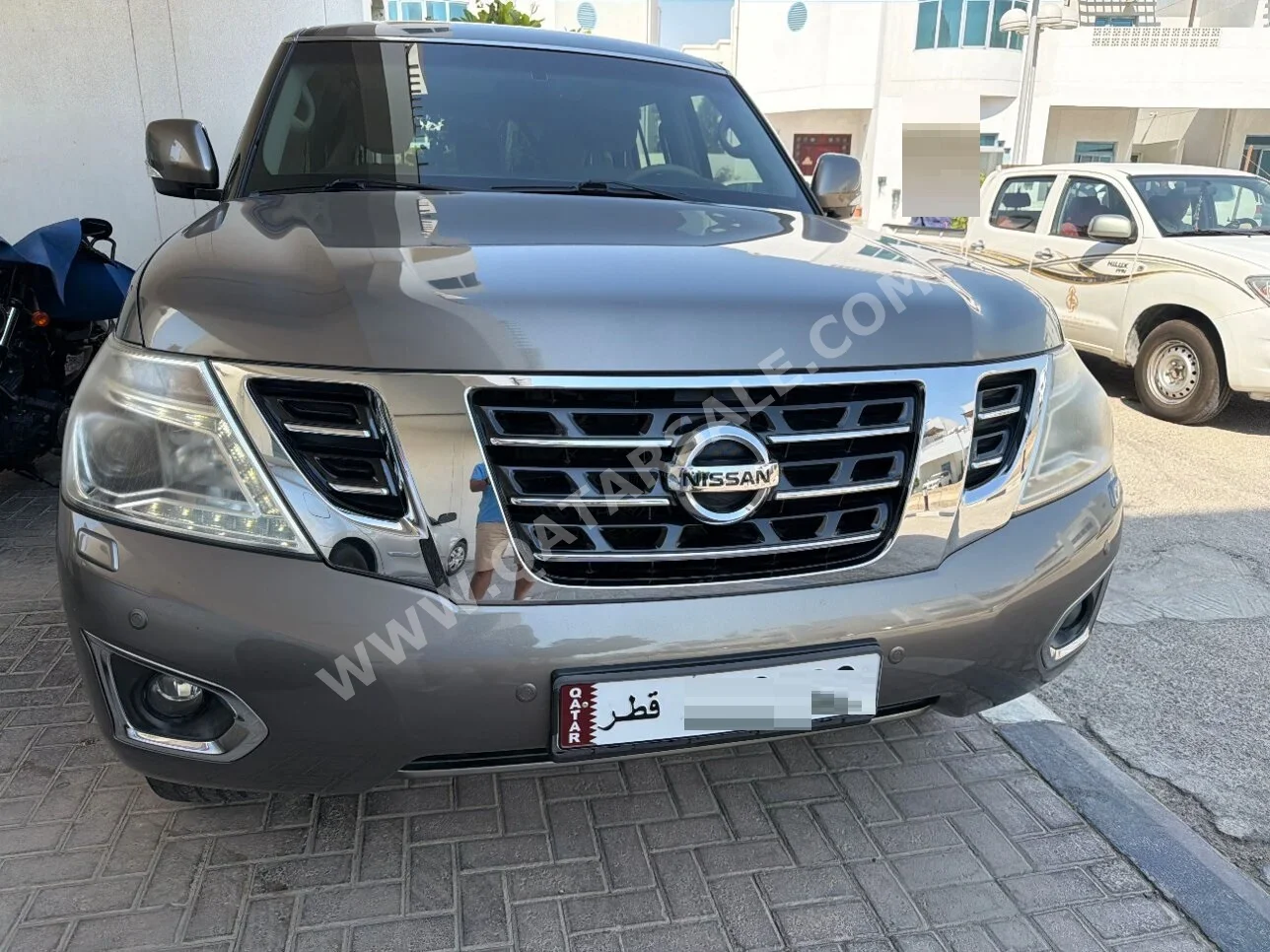 Nissan  Patrol  SE  2016  Automatic  98,000 Km  8 Cylinder  Four Wheel Drive (4WD)  SUV  Gray