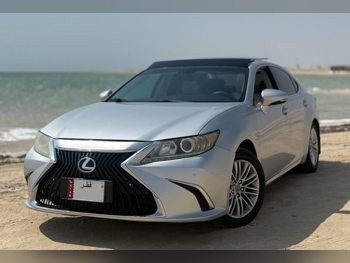 Lexus  IS  350  2013  Automatic  171,000 Km  6 Cylinder  Rear Wheel Drive (RWD)  Sedan  Silver