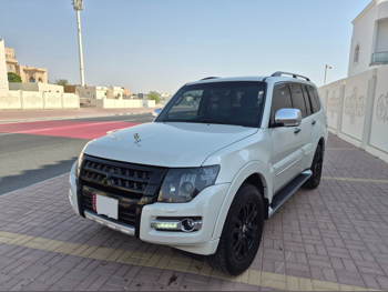 Mitsubishi Pajero 3.8 Gold Edition 2020 Automatic 96,700 Km 6 Cylinder Four Wheel Drive (4WD) SUV Pearl