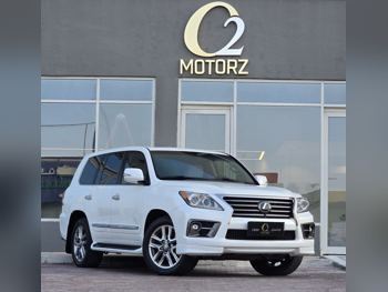Lexus  LX  570 S  2014  Automatic  350,000 Km  8 Cylinder  Four Wheel Drive (4WD)  SUV  White