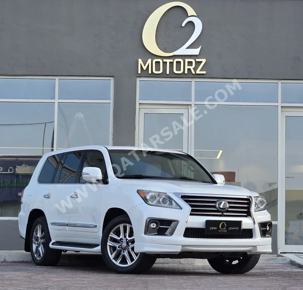 Lexus LX 570 S 2014 Automatic 350,000 Km 8 Cylinder Four Wheel Drive (4WD) SUV White