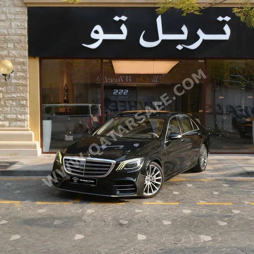 مرسيدس - بنز اس - كلاس 560 2018 اوتوماتيك 62,400 كم 8 سلندر دفع رباعي سيدان أسود