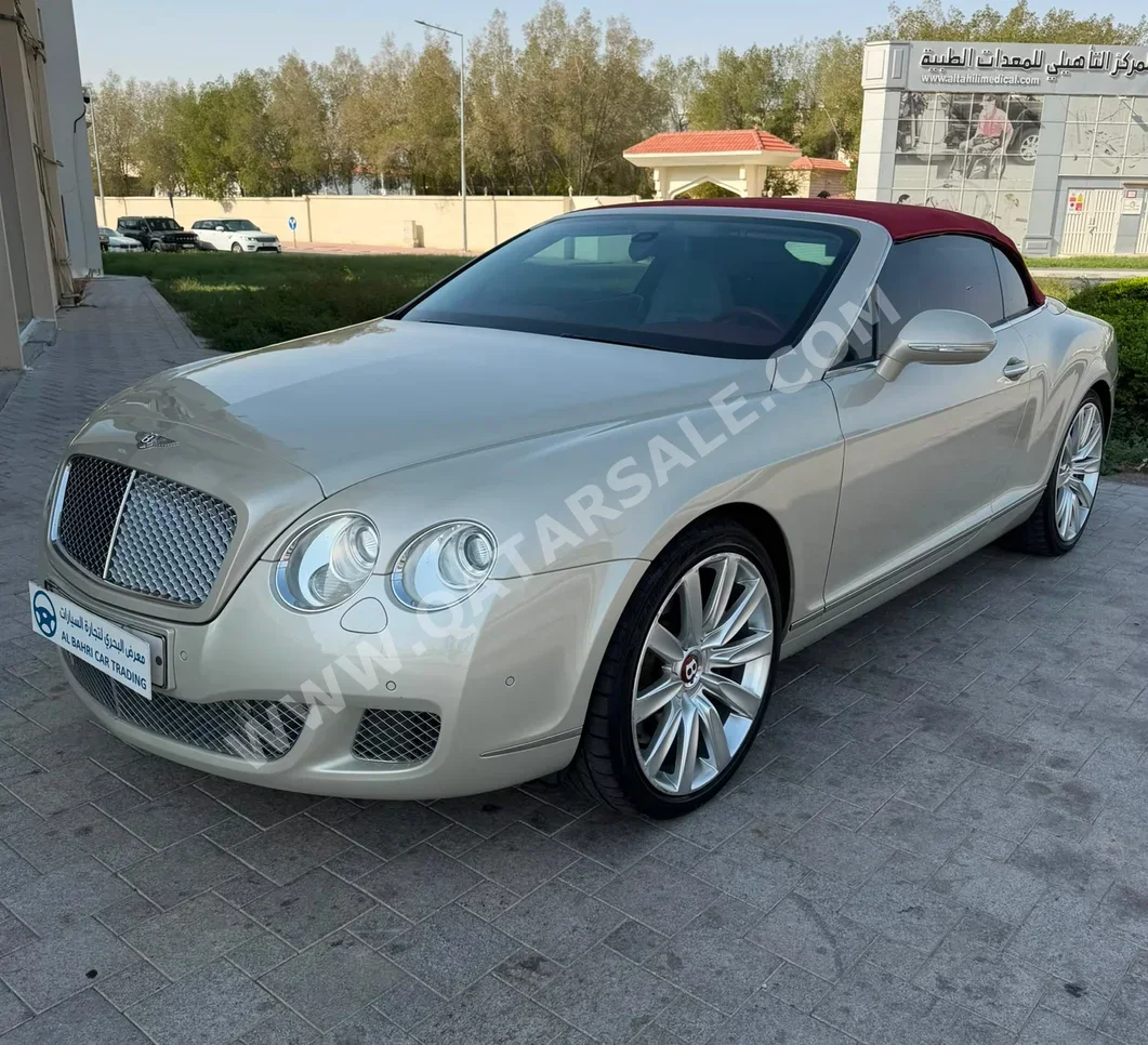 بنتلي جي تي سبيد 2010 اوتوماتيك 40,000 كم 12 سلندر دفع كلي مستمر كشف أبيض لؤلؤي