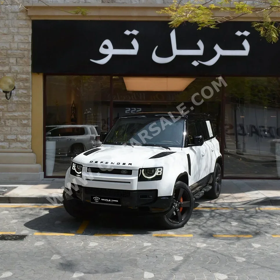 لاند روفر ديفيندر 110 اتش اس اي 2024 اوتوماتيك 72,130 كم 6 سلندر دفع رباعي اس يو في أبيض تحت الضمان