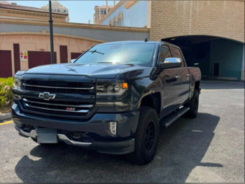 Chevrolet Silverado LTZ 2018 Automatic 99,000 Km 8 Cylinder Four Wheel Drive (4WD) Pick Up Dark Blue