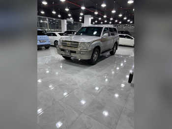 Toyota  Land Cruiser  GX  2006  Manual  635,000 Km  6 Cylinder  Four Wheel Drive (4WD)  SUV  Silver