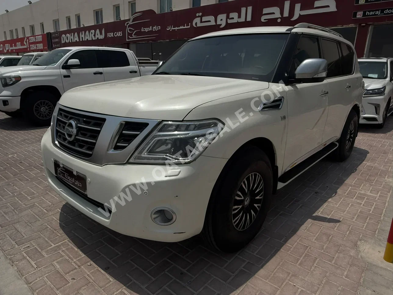 نيسان باترول بلاتنيوم 2014 اوتوماتيك 498,000 كم 8 سلندر دفع رباعي اس يو في أبيض