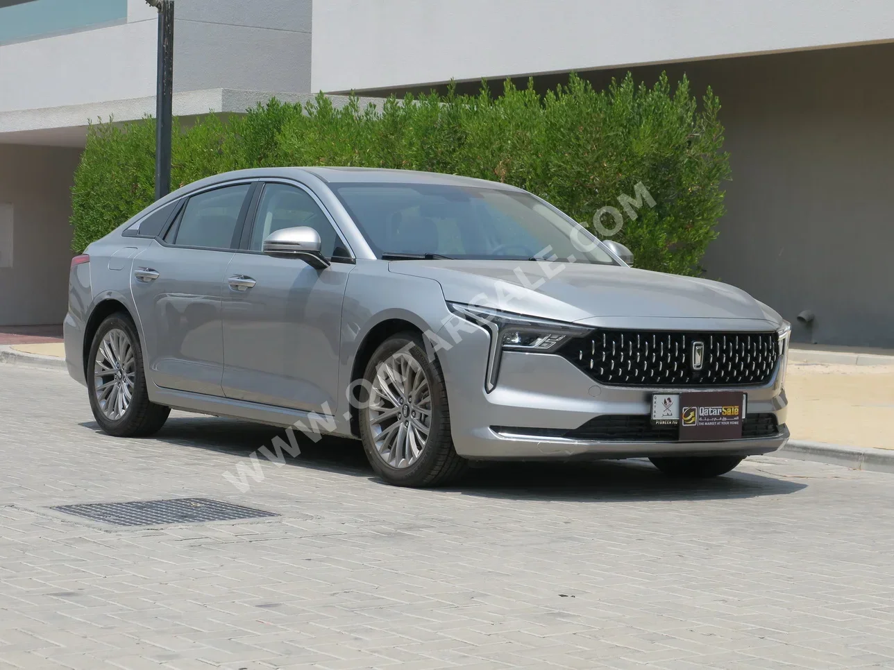 بيستون بي70 2025 اوتوماتيك 0 كم 4 سلندر سحب امامي سيدان رمادي تحت الضمان