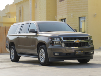 Chevrolet Suburban 2017 Automatic 130,000 Km 8 Cylinder Four Wheel Drive (4WD) SUV Brown