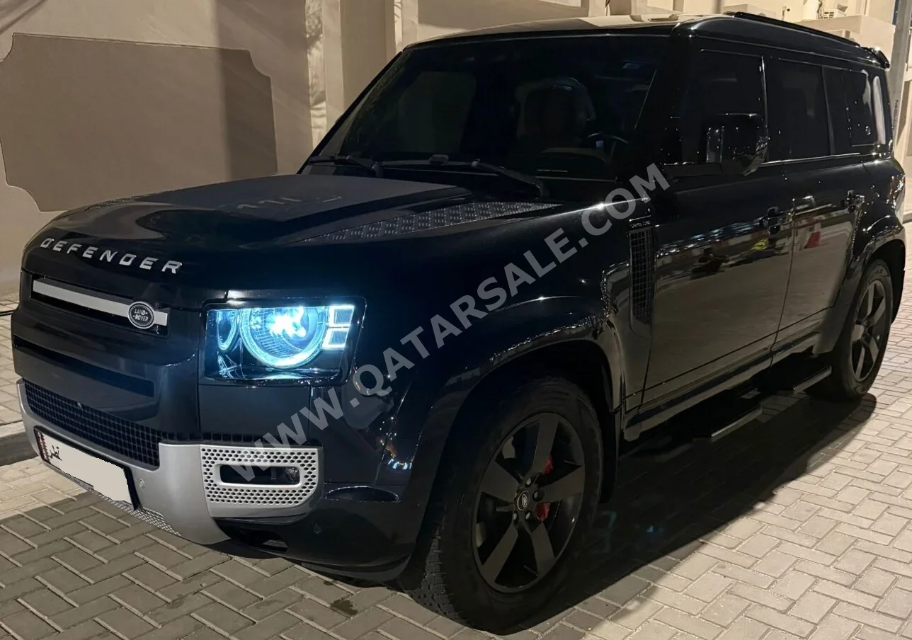 لاند روفر ديفيندر 110 اتش اس اي 2023 اوتوماتيك 62,600 كم 6 سلندر دفع رباعي اس يو في أسود تحت الضمان