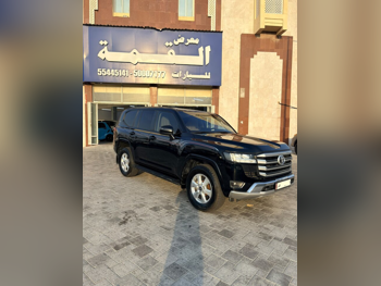 تويوتا  لاند كروزر  جي اكس ار توين توربو  2022  اوتوماتيك  160,000 كم  6 سلندر  دفع رباعي  اس يو في  أسود