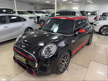 Mini Cooper JCW 2016 Automatic 210,000 Km 4 Cylinder Front Wheel Drive (FWD) Hatchback Black