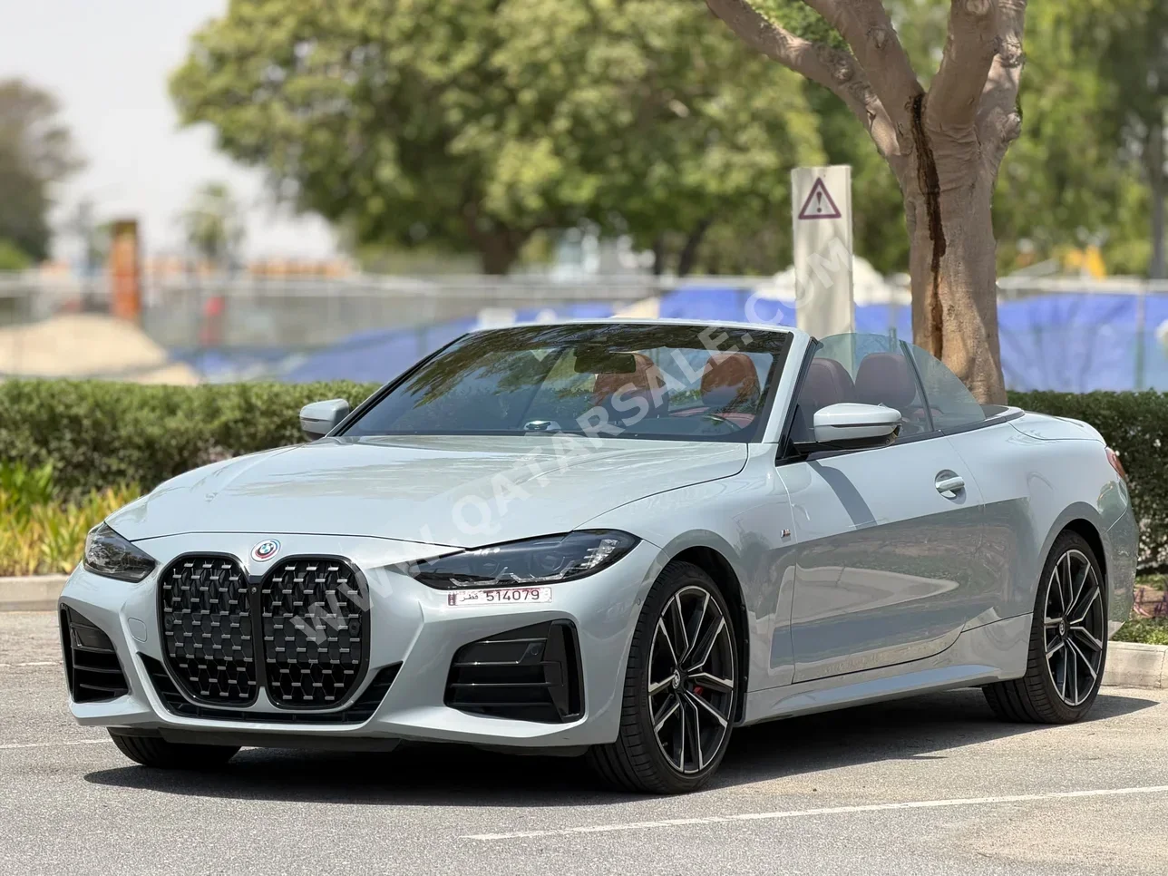 بي ام دبليو الفئة - ام 440 اي 2023 اوتوماتيك 46,000 كم 6 سلندر دفع خلفي كشف أبيض تحت الضمان