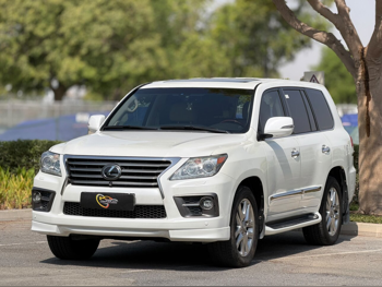 Lexus LX 570 S 2014 Automatic 232,000 Km 8 Cylinder Four Wheel Drive (4WD) SUV White