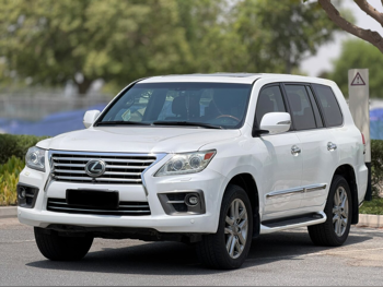 Lexus LX 570 S 2014 Automatic 208,000 Km 8 Cylinder Four Wheel Drive (4WD) SUV White