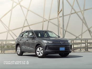 Volkswagen  TIGUAN  4 Cylinder  SUV 4x4  Black  2025