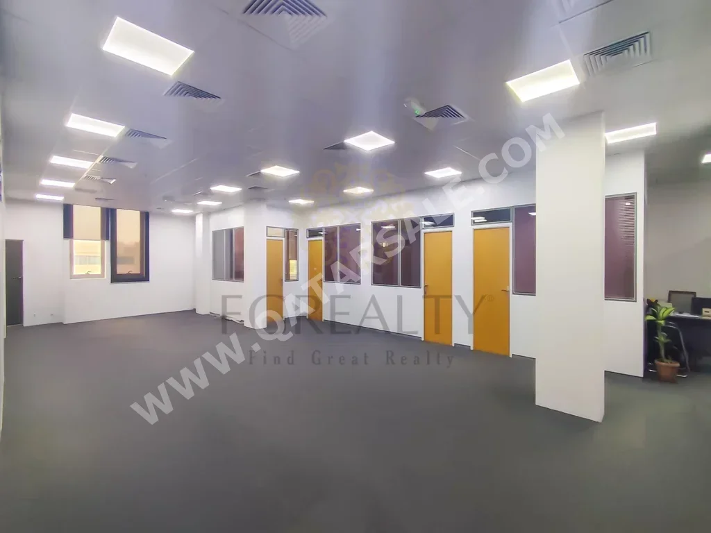 Commercial Offices - Not Furnished - Doha - Rawdat Al Khail