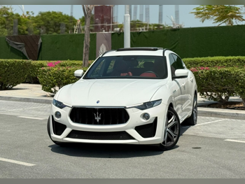 مزاراتي ليفانت جي تي اس 2019 اوتوماتيك 65,000 كم 8 سلندر دفع رباعي اس يو في أبيض