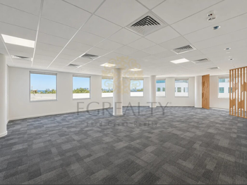 Commercial Offices - Semi Furnished - Doha - Al Dafna
