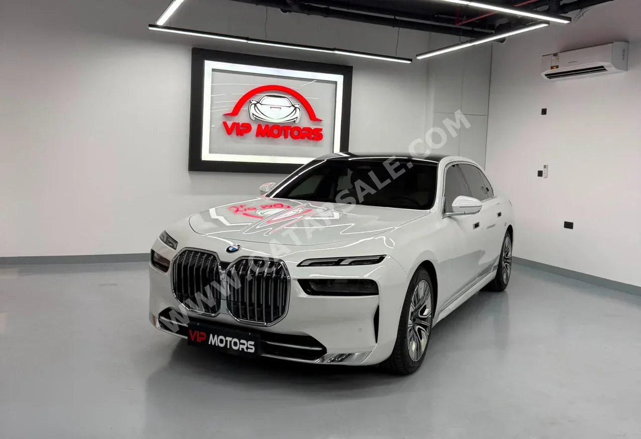BMW 7-Series 735 i 2023 Automatic 42,000 Km 6 Cylinder Rear Wheel Drive (RWD) Sedan White With Warranty
