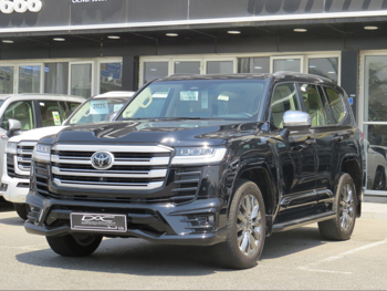 Toyota  Land Cruiser  VXR Twin Turbo  2025  Automatic  39,000 Km  6 Cylinder  Four Wheel Drive (4WD)  SUV  Black  With Warranty