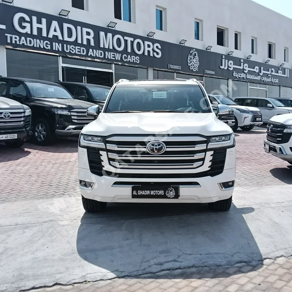 Toyota Land Cruiser VXR Twin Turbo 2026 Automatic 10,000 Km 6 Cylinder Four Wheel Drive (4WD) SUV White With Warranty
