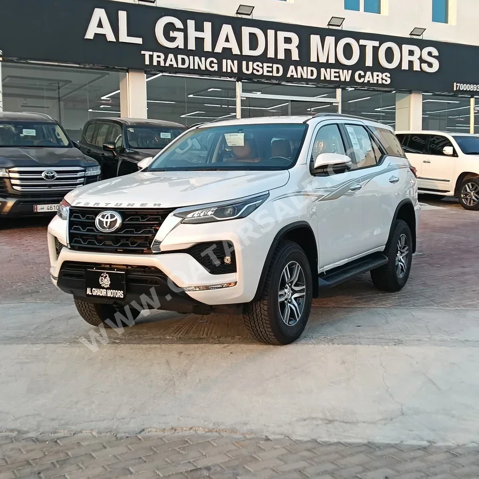 Toyota Fortuner 2026 Automatic 0 Km 4 Cylinder Four Wheel Drive (4WD) SUV White With Warranty