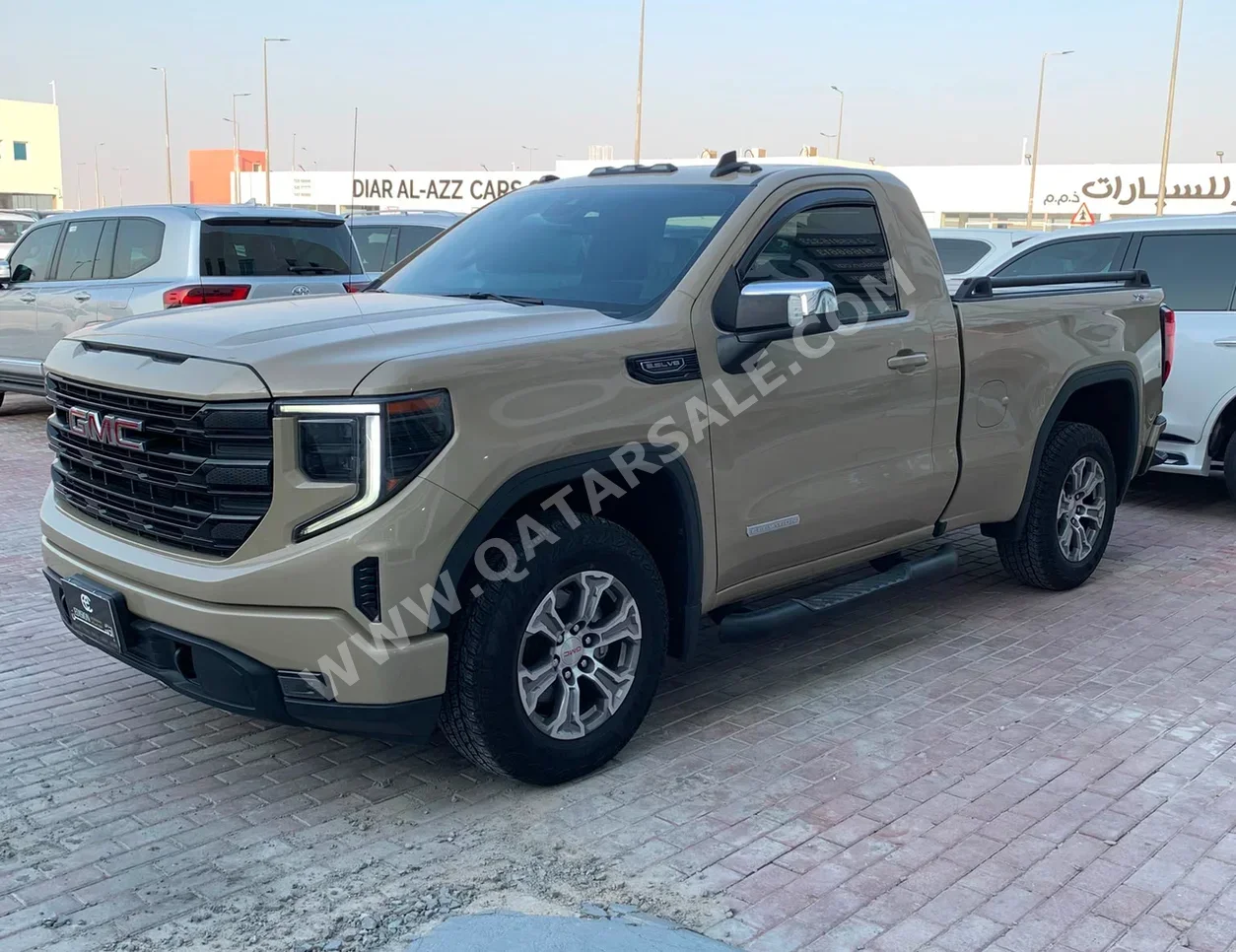 GMC Sierra Elevation 2022 Automatic 119,000 Km 8 Cylinder Four Wheel Drive (4WD) Pick Up Beige