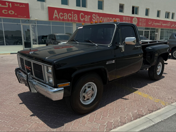 جي ام سي سييرا كلاسك 1984 اوتوماتيك 237,000 كم 8 سلندر دفع خلفي بيكب أسود