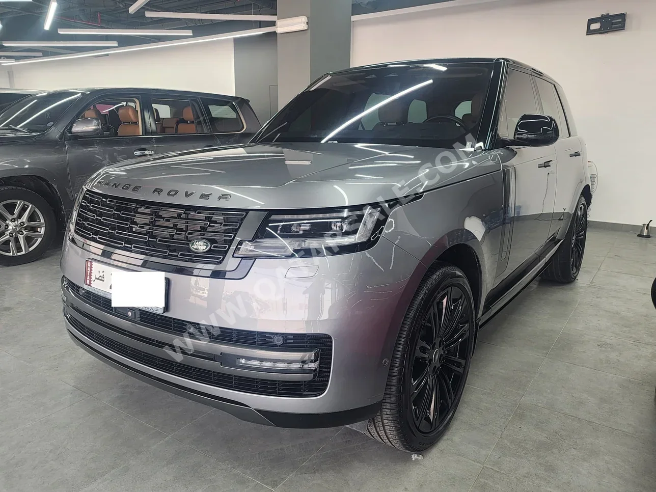 Land Rover Range Rover HSE 2023 Automatic 46,000 Km 8 Cylinder Four Wheel Drive (4WD) SUV Silver With Warranty