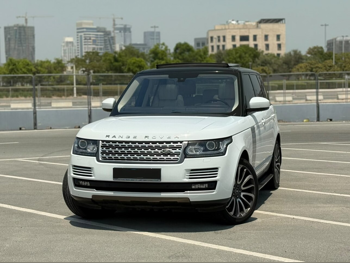 Land Rover Range Rover Vogue 2016 Automatic 129,000 Km 8 Cylinder Four Wheel Drive (4WD) SUV Beige
