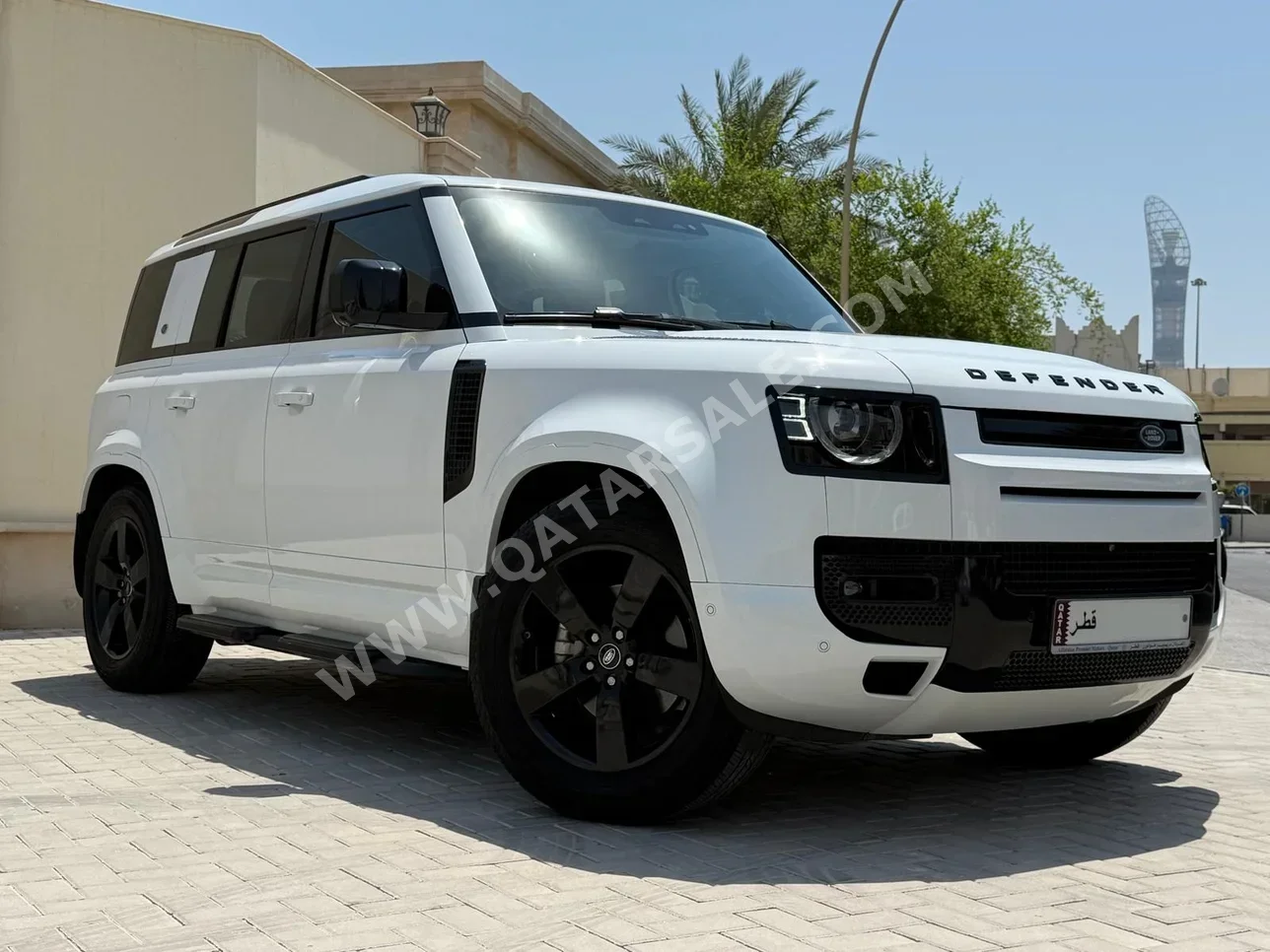 Land Rover Defender 110 SE 2021 Automatic 81,000 Km 4 Cylinder Four Wheel Drive (4WD) SUV White