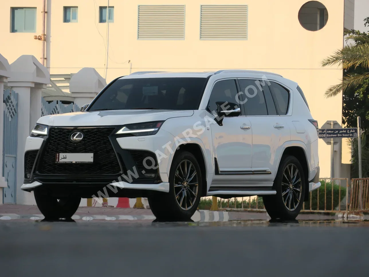 Lexus LX 600 F Sport 2022 Automatic 64,000 Km 6 Cylinder Four Wheel Drive (4WD) SUV White