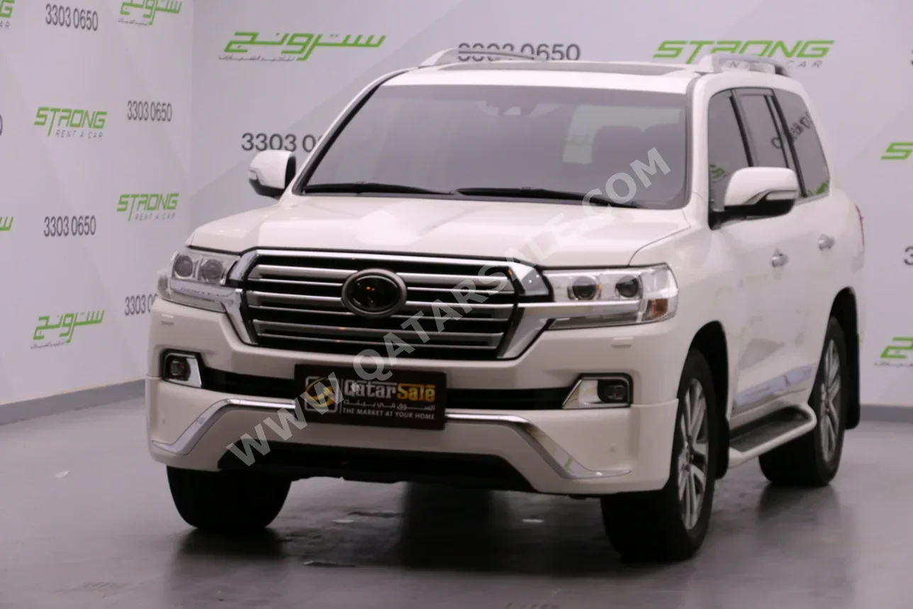 Toyota Land Cruiser VXS 2018 Automatic 95,000 Km 8 Cylinder Four Wheel Drive (4WD) SUV White