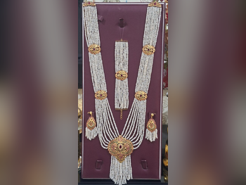 Gold By Item ( Designers ) Set Bahrain Woman Nature 38.8 Gram Yellow Gold 21k