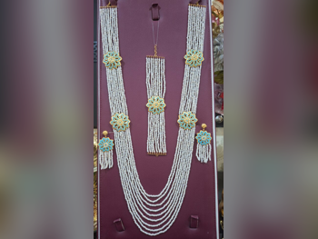 Gold By Item ( Designers ) Set Bahrain Woman Nature 14750 Gram Yellow Gold 21k