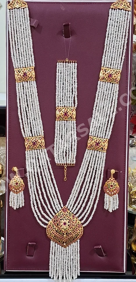 Gold By Item ( Designers ) Set Bahrain Woman Nature 38.5 Gram Yellow Gold 21k