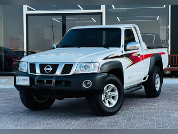 Nissan  Pickup  2017  Manual  181,000 Km  6 Cylinder  Rear Wheel Drive (RWD)  Pick Up  White