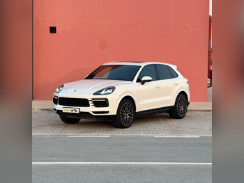 Porsche  Cayenne  2019  Automatic  109,000 Km  6 Cylinder  Four Wheel Drive (4WD)  SUV  White