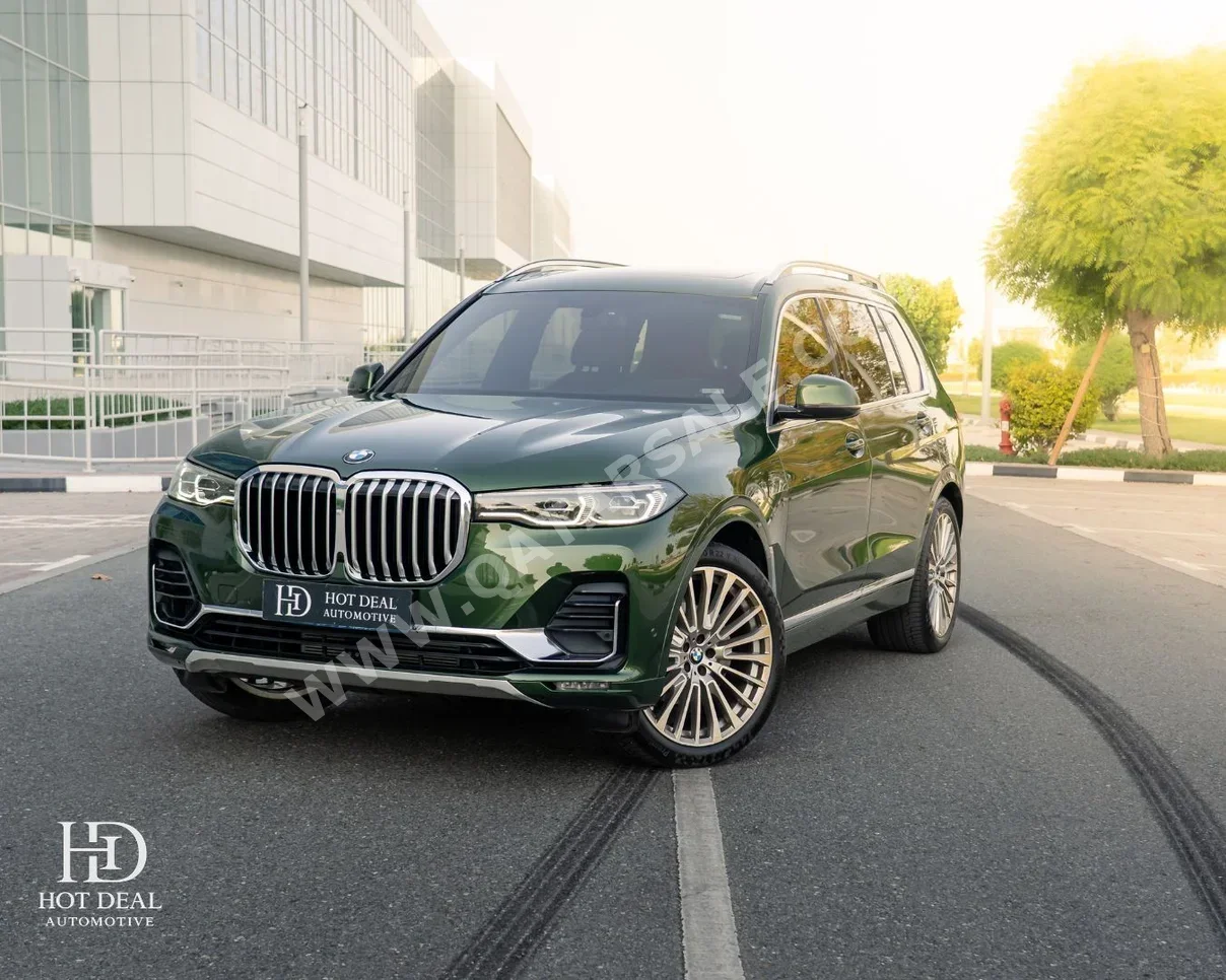 بي ام دبليو الفئة - اكس اكس7 40 اي 2022 اوتوماتيك 59,500 كم 6 سلندر دفع رباعي اس يو في أخضر تحت الضمان