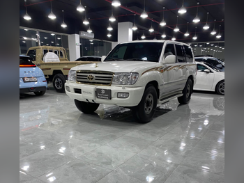 Toyota  Land Cruiser  VXR  2006  Automatic  669,000 Km  8 Cylinder  Four Wheel Drive (4WD)  SUV  White