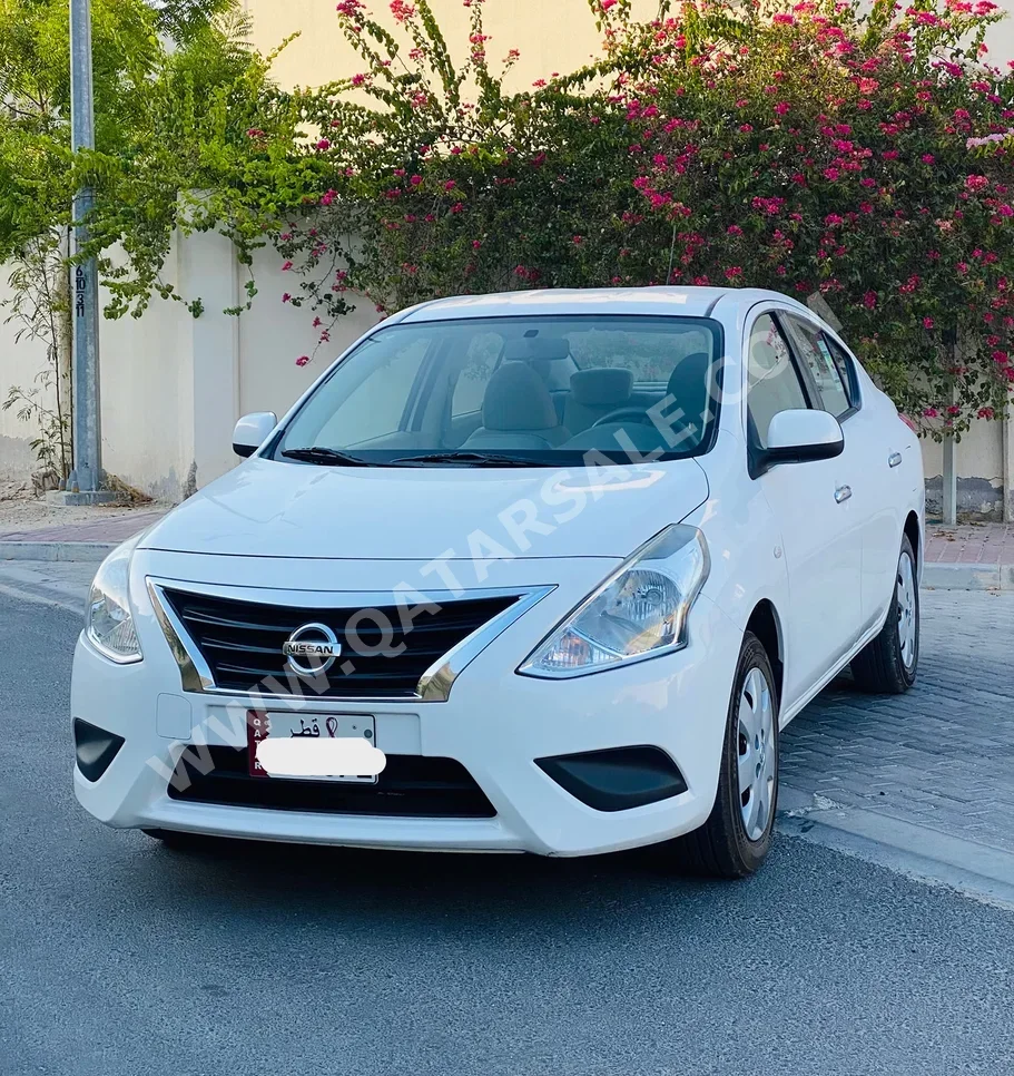 نيسان صني 2022 اوتوماتيك 71,000 كم 4 سلندر سحب امامي سيدان أبيض