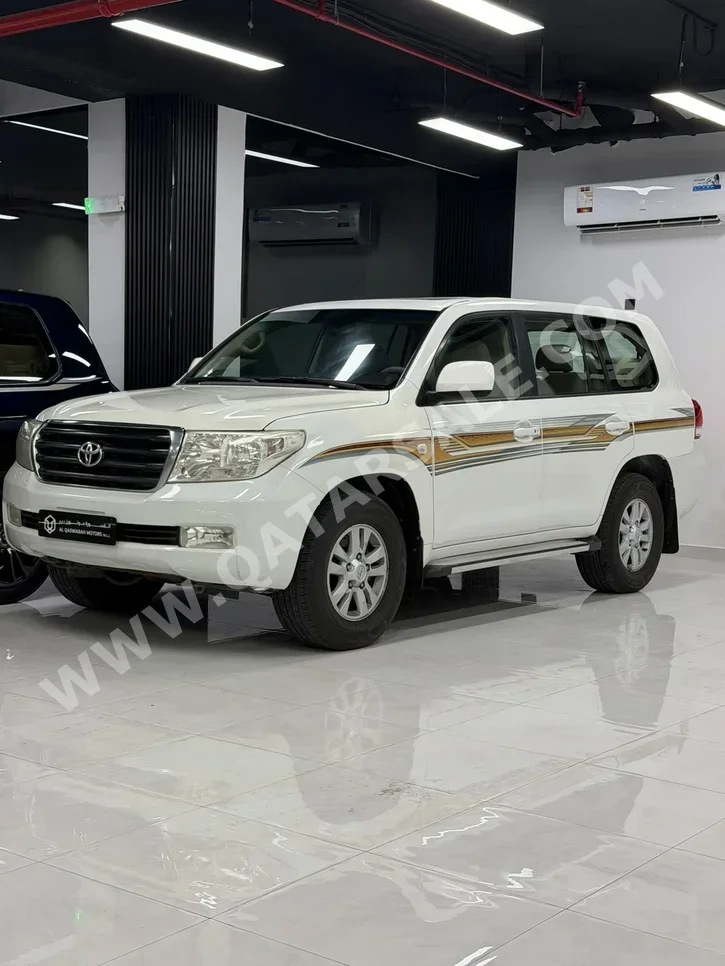 Toyota  Land Cruiser  GX  2008  Automatic  317,000 Km  6 Cylinder  Four Wheel Drive (4WD)  SUV  White
